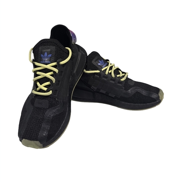 Adidas NMD R1 V2 J Sneakers in Black Sonic Ink Size 3.5 Youth - Picture 1 of 15